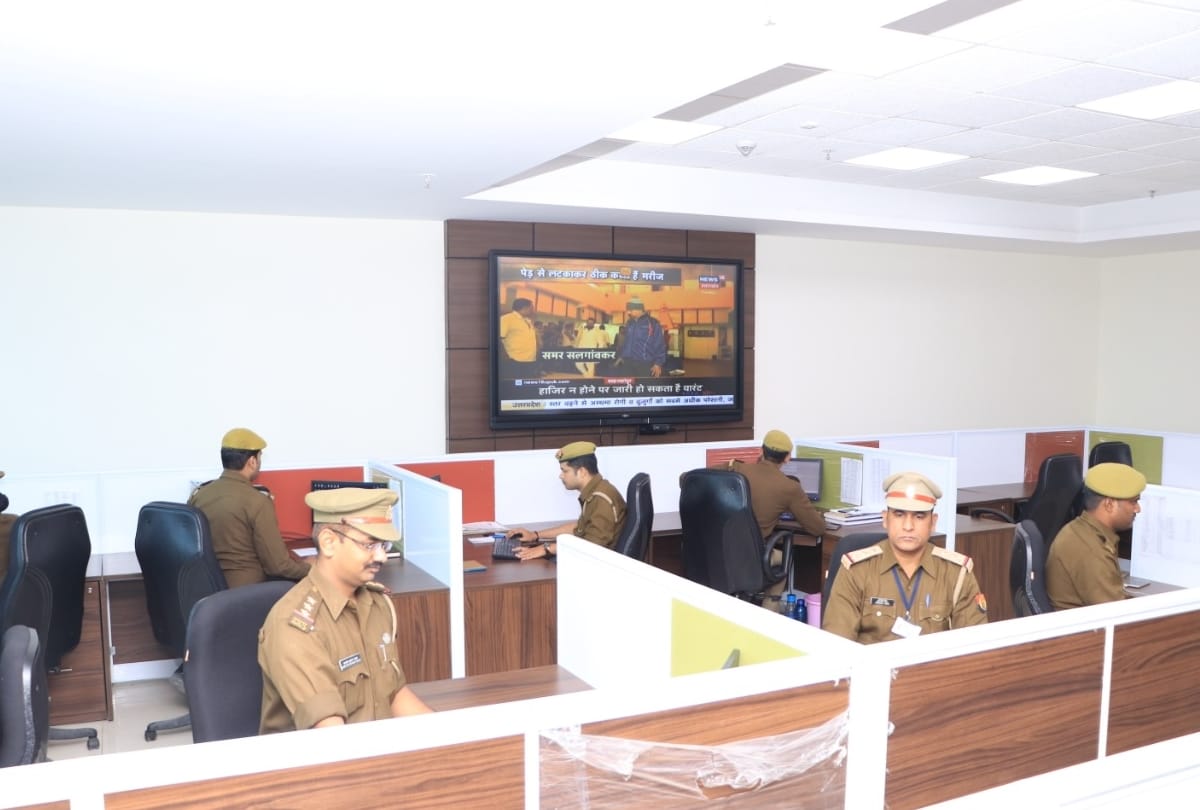 Ad man gang of UP Police is creating buzz on social media.
