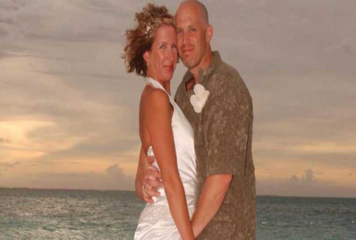 usa alzheimer patient man proposes to wife second time after forgetting they were married