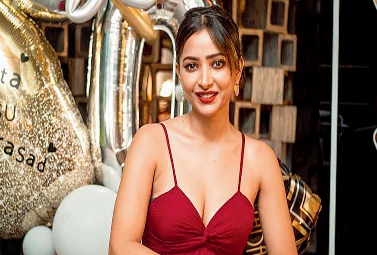 Shweta Basu Prasad speaks to Pankaj Shukla anthology ray forget me not satyajit ray ek Hasina thi