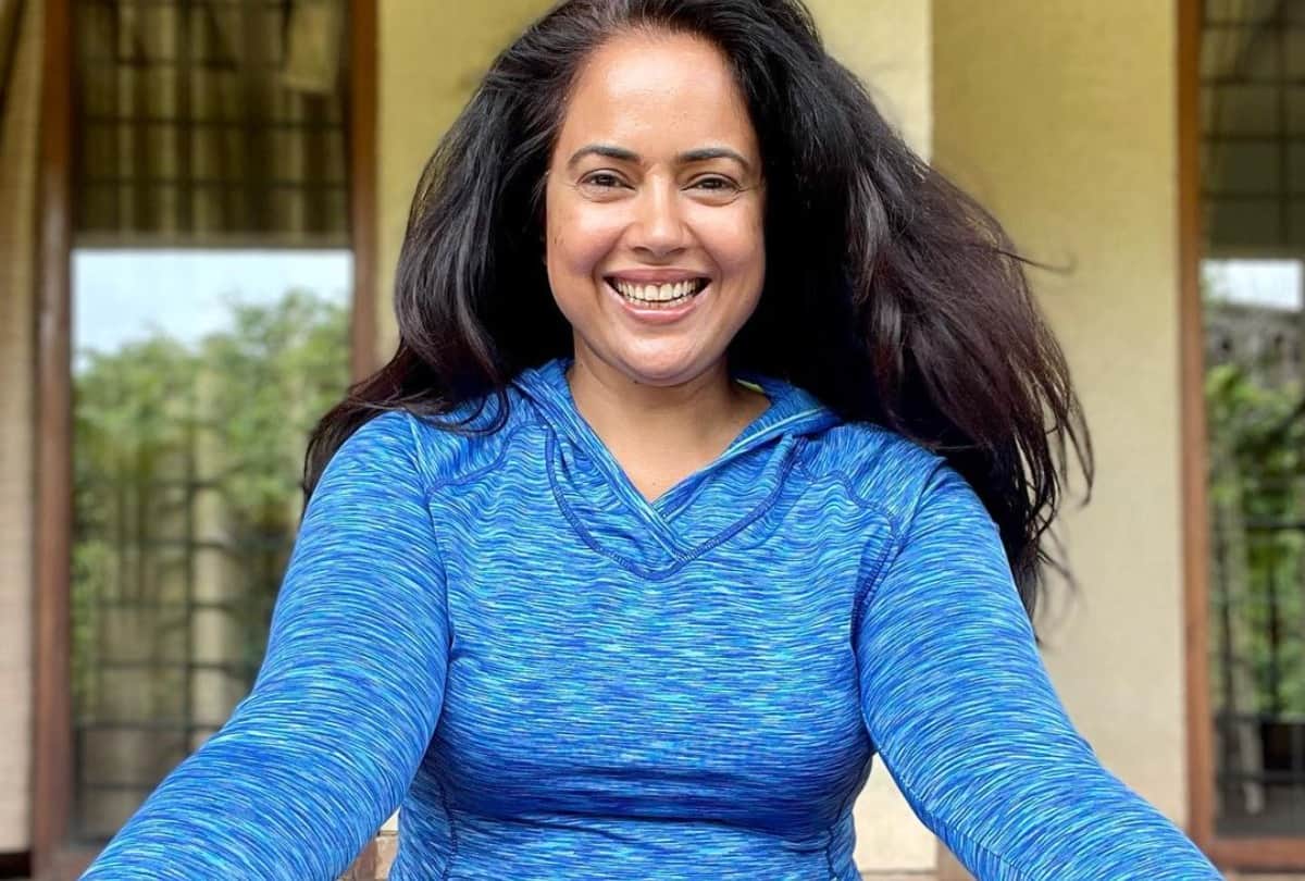 Sameera Reddy Loss Weight Photo Viral On Social Media see pictures