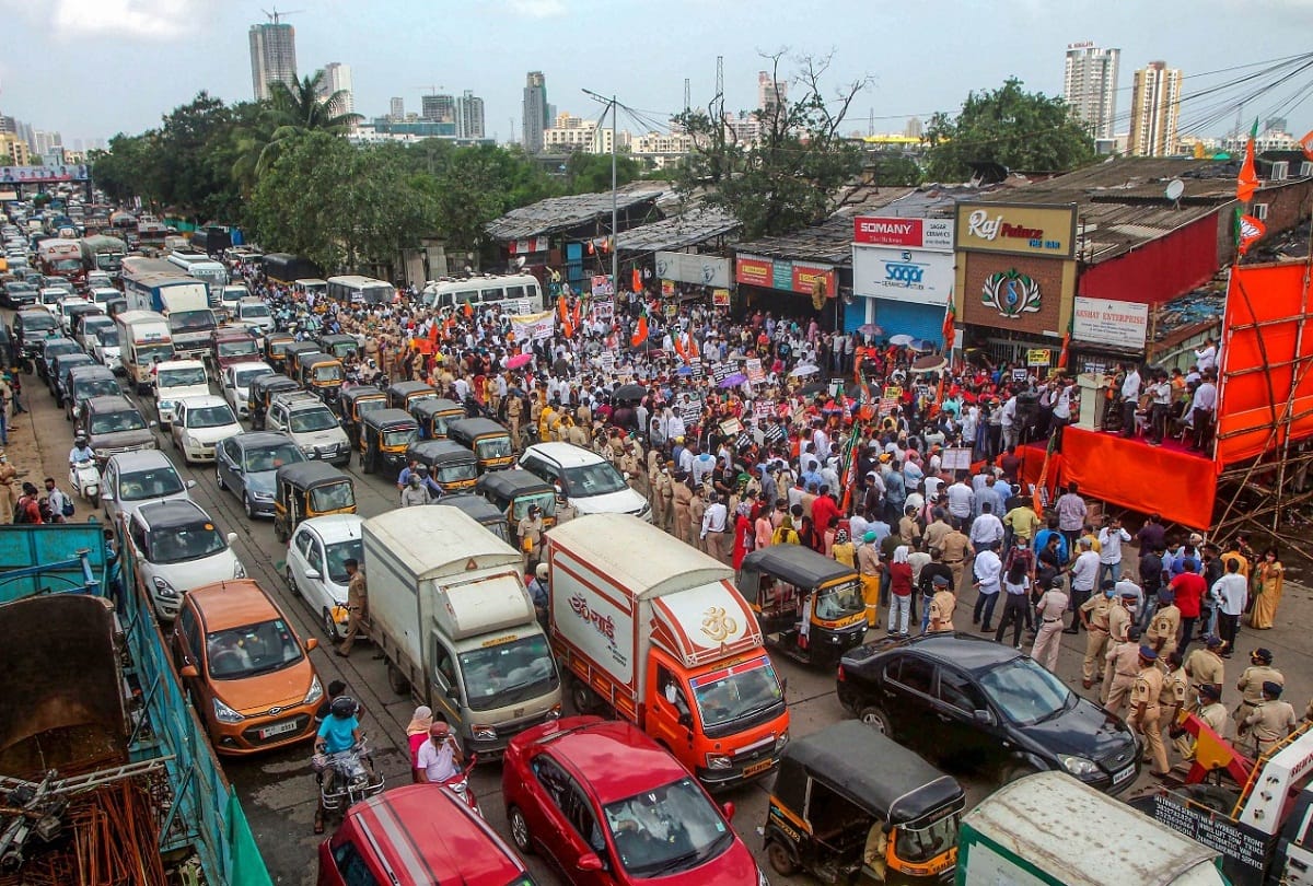 kisan andolan tractor march on July 9 farmers move delhi to meet lg anil baijal traffic jam protest many places