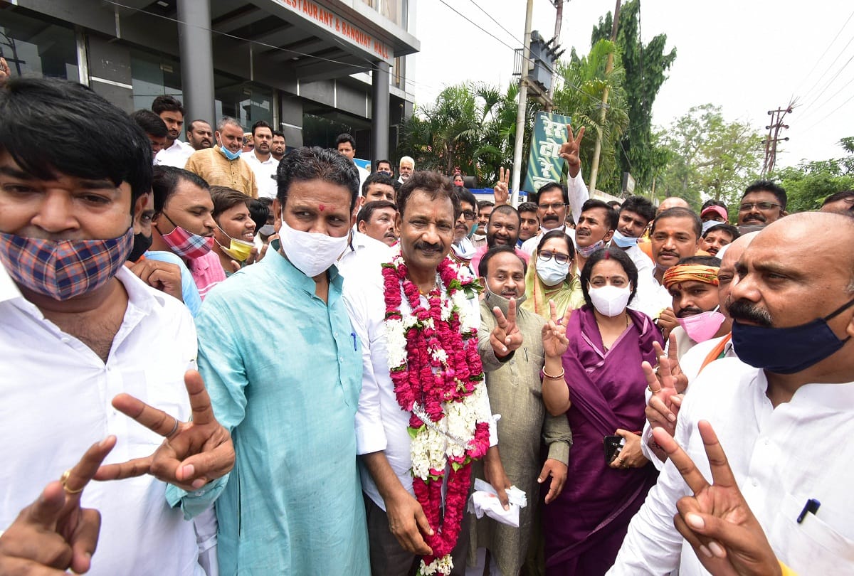 Prayagraj: BJP showed strength before nomination of District Panchayat President