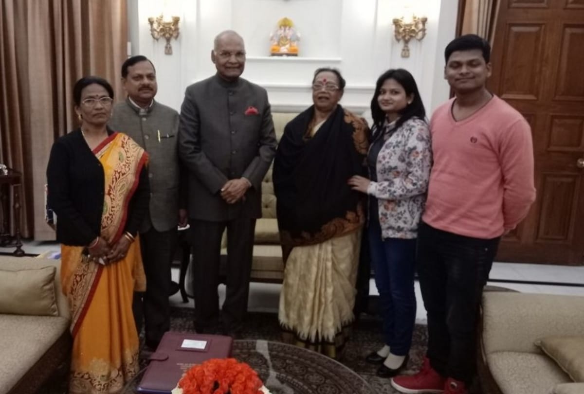 President Ramnath Kovind's family members wait for his visit to Lucknow.