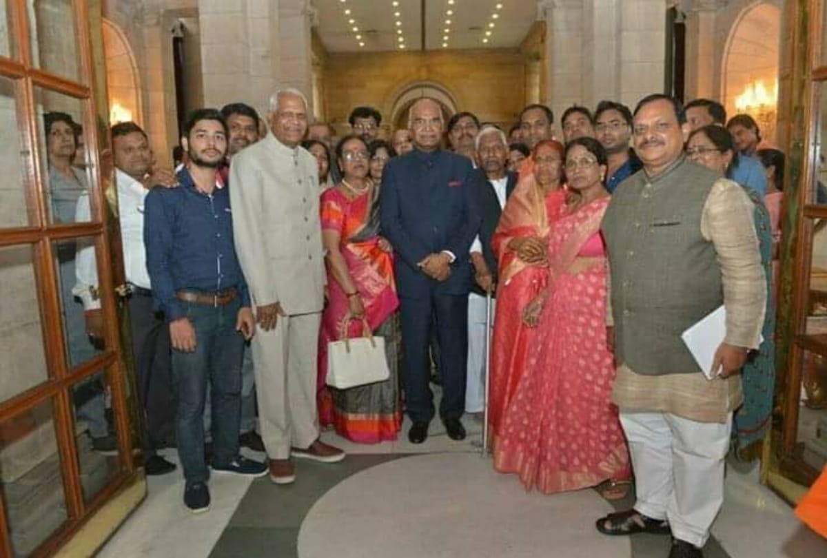 President Ramnath Kovind's family members wait for his visit to Lucknow.