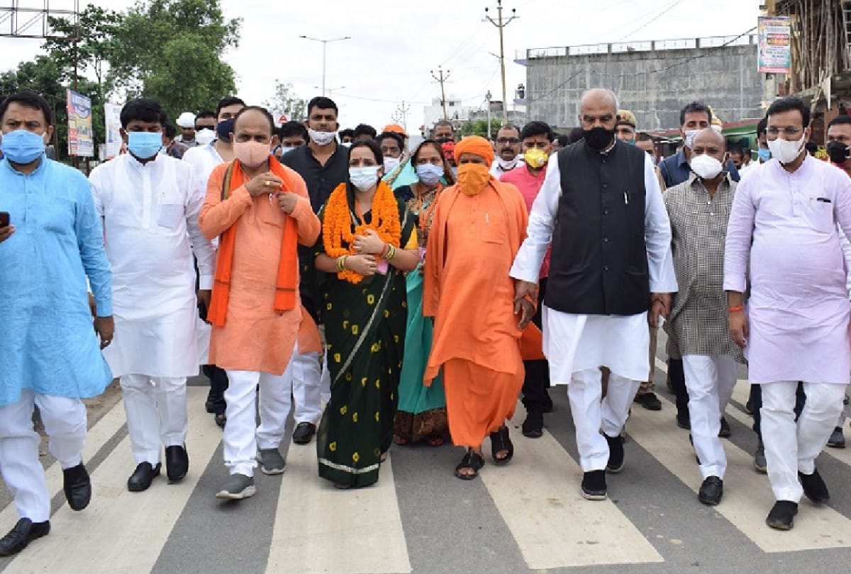 BJP SP candidates nominated for post of zila Panchayat Adhyaksh in siddharthnagar