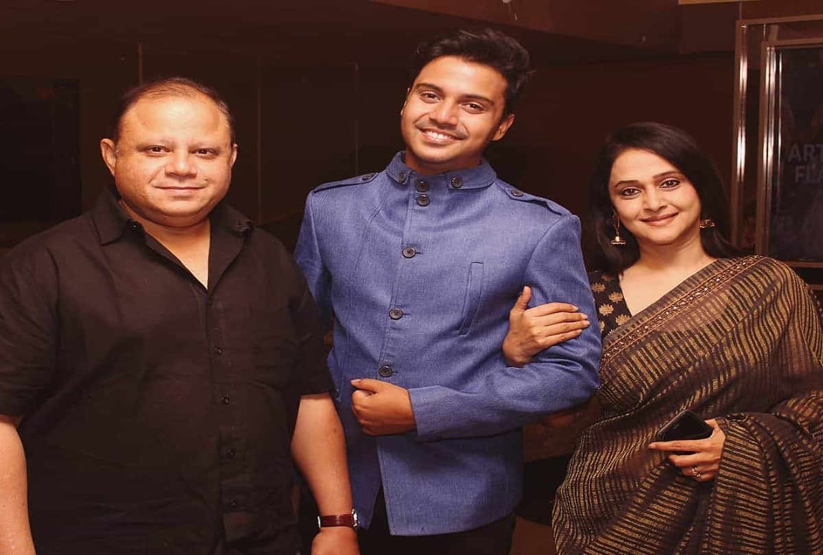 The Kashmir Files: Who is Mrunal Kulkarni? Mrunal kulkarni the son pari is playing the role of laxmi dutta in The Kashmir Files