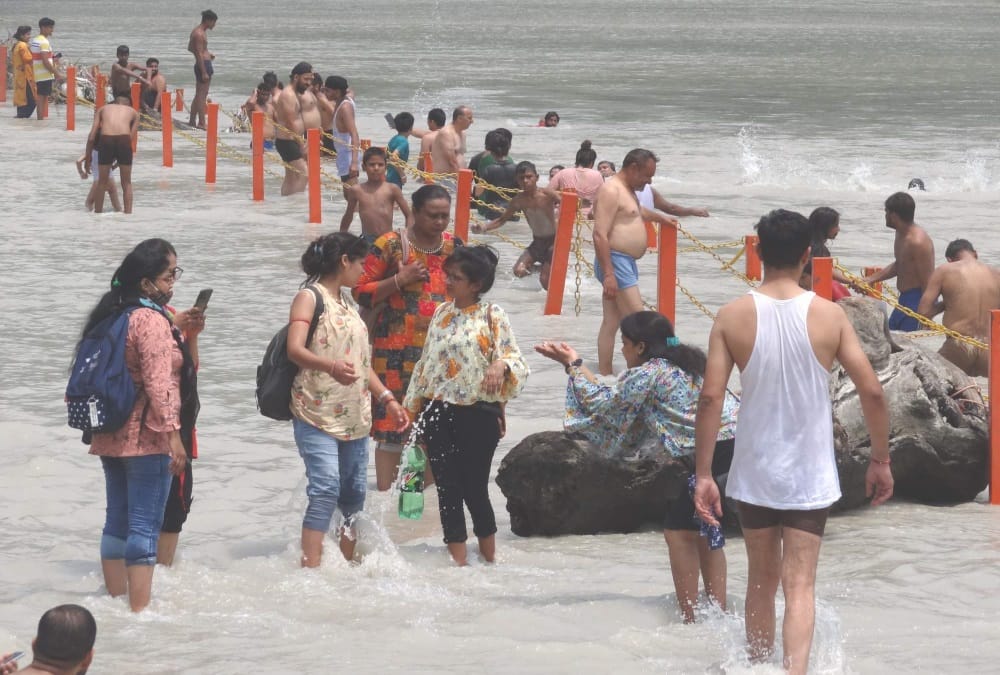 Uttarakhand Unlock News: Tourist Heavy Rush in Haridwar rishikesh and Nainital on Weekend photos