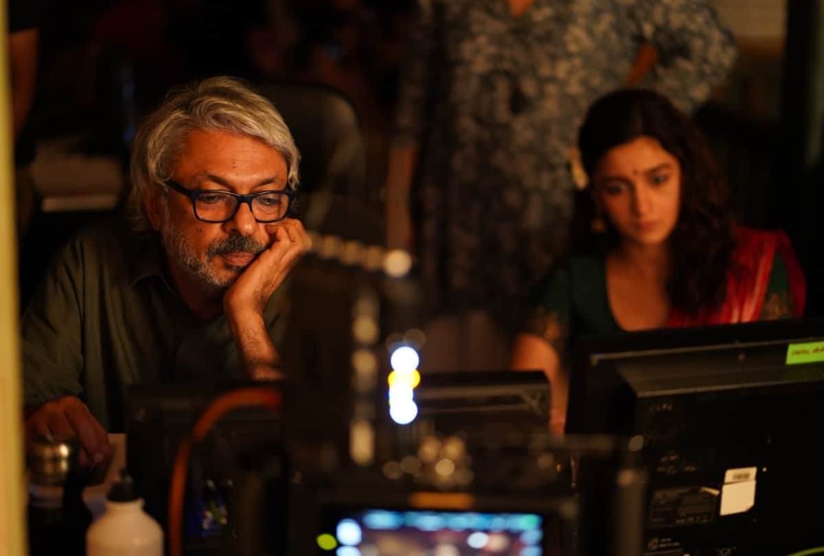 Alia bhatt starring Gangubai Kathiawadi to hit theatres on 6 janaury 2022 makers announced date amid marriage rumours