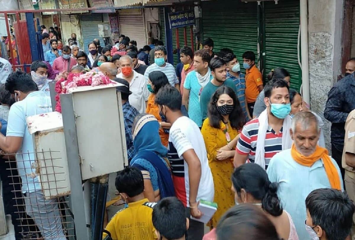 COVID Guidelines Violated Due To Huge Crowd Of Devotees At Banke Bihari Temple Vrindavan