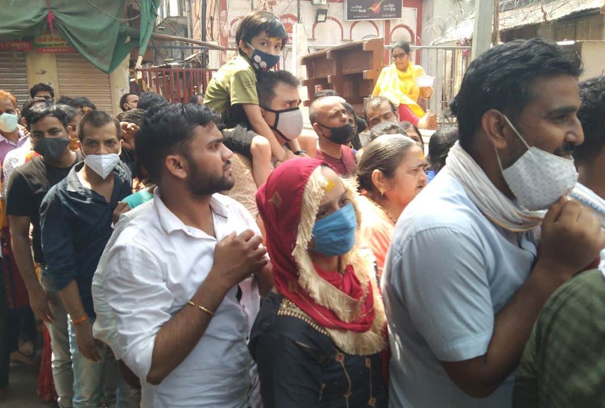 COVID Guidelines Violated Due To Huge Crowd Of Devotees At Banke Bihari Temple Vrindavan