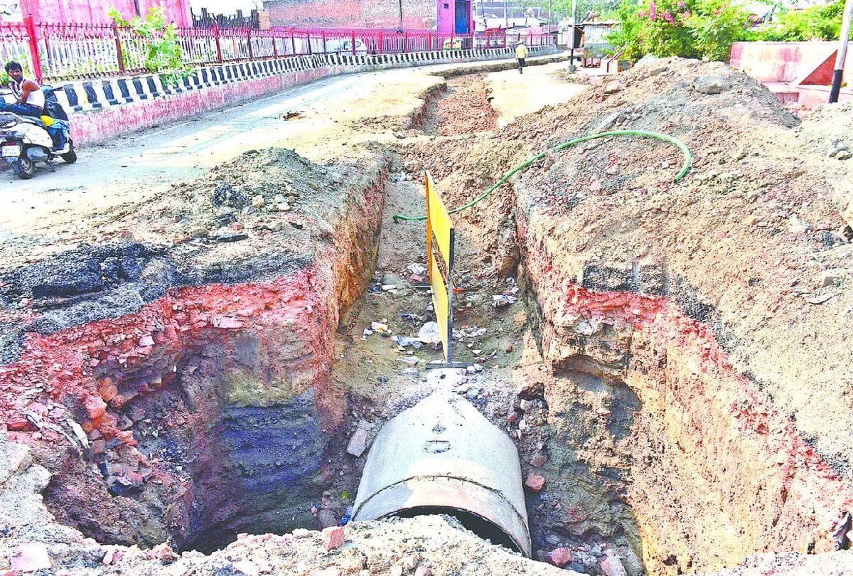 Agra Road Work Not Complete Mayor Said For No Dugging Before Monsoon