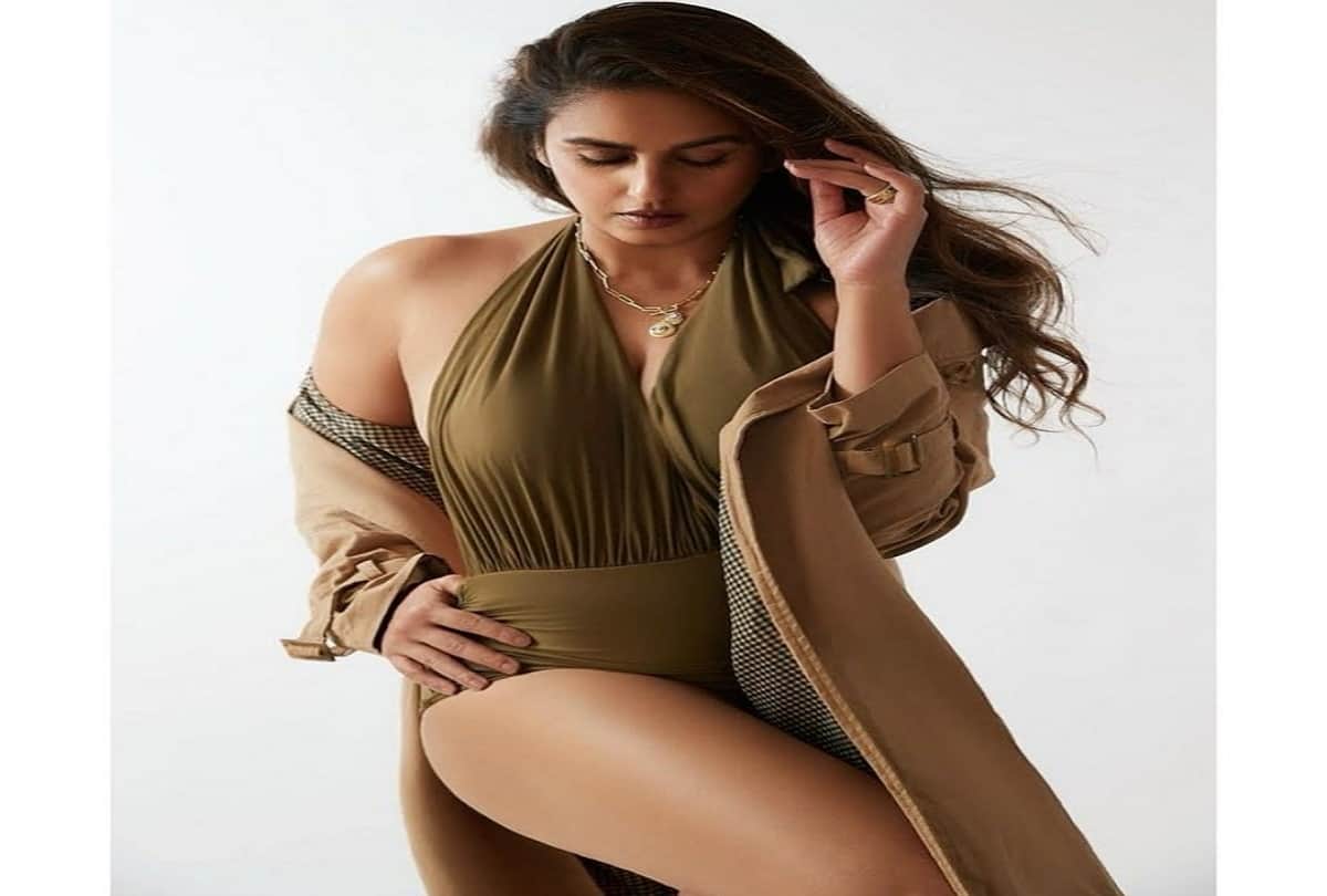 huma qureshi latest attractive look in hindi