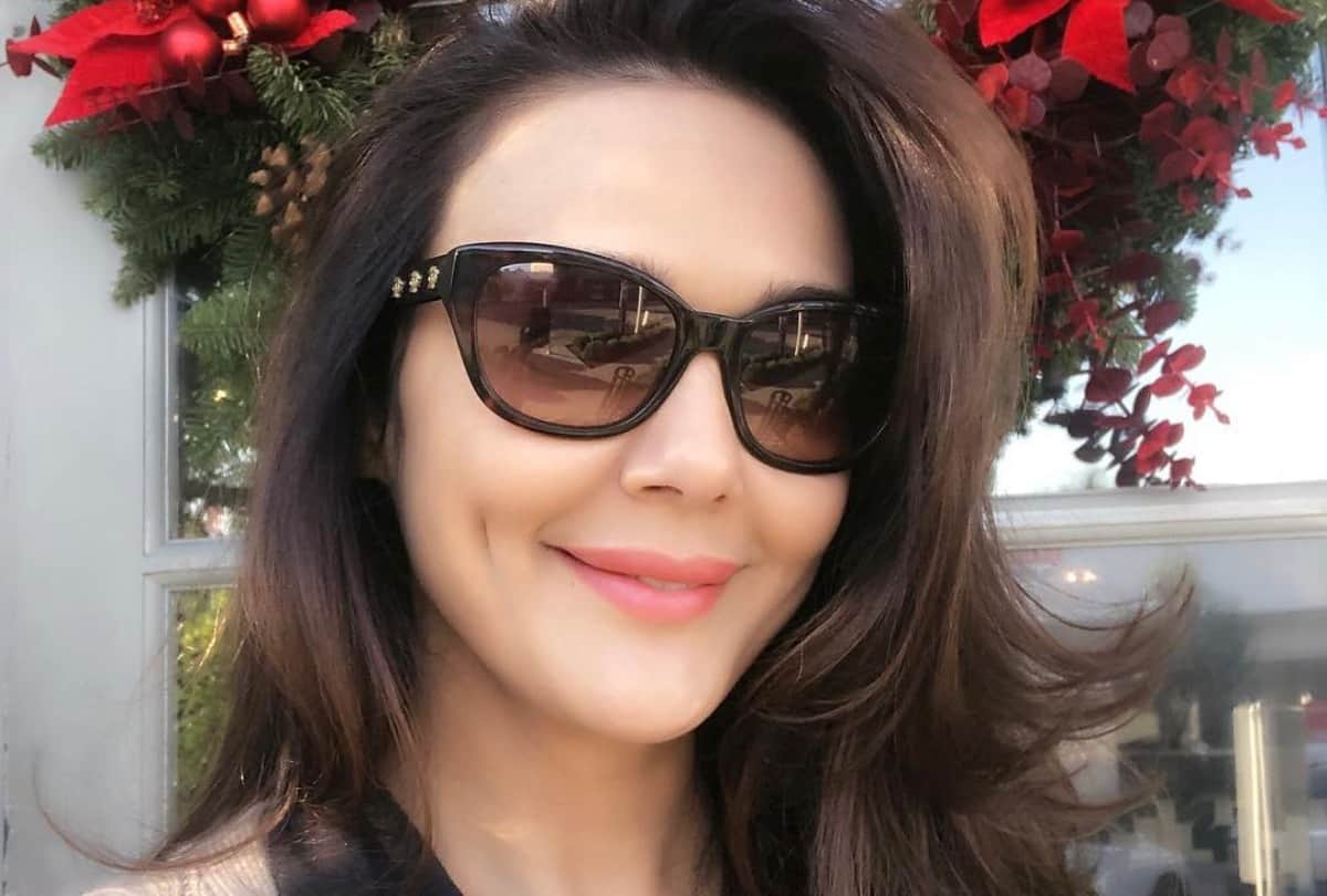 Preity Zinta becomes mother of twins shares news on Twitter