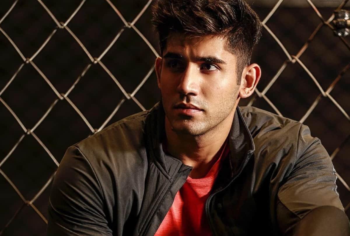 Varun sood Lands in Trouble for going outside the house during lockdown See Viral Photos