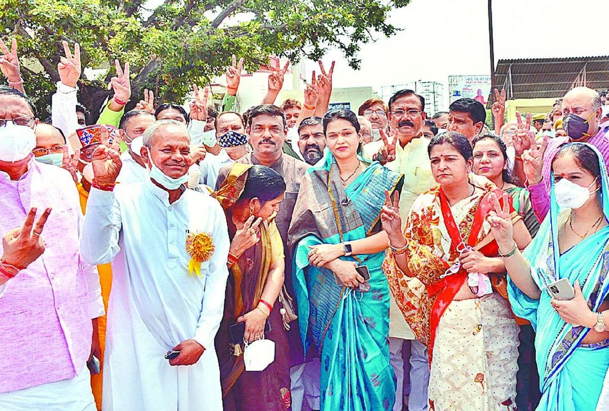 Agra Zila Panchayat Chunav Manju Bhadoria Bjp Give Ticket For 2022 Vidhan sabha Elections