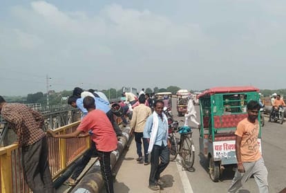 Blackmail: contractor jumped in can river, wrote in the suicide note
