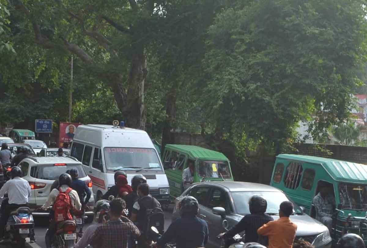 Kanpur: President's convoy strayed from the route, stuck in jam, gave way to ambulance