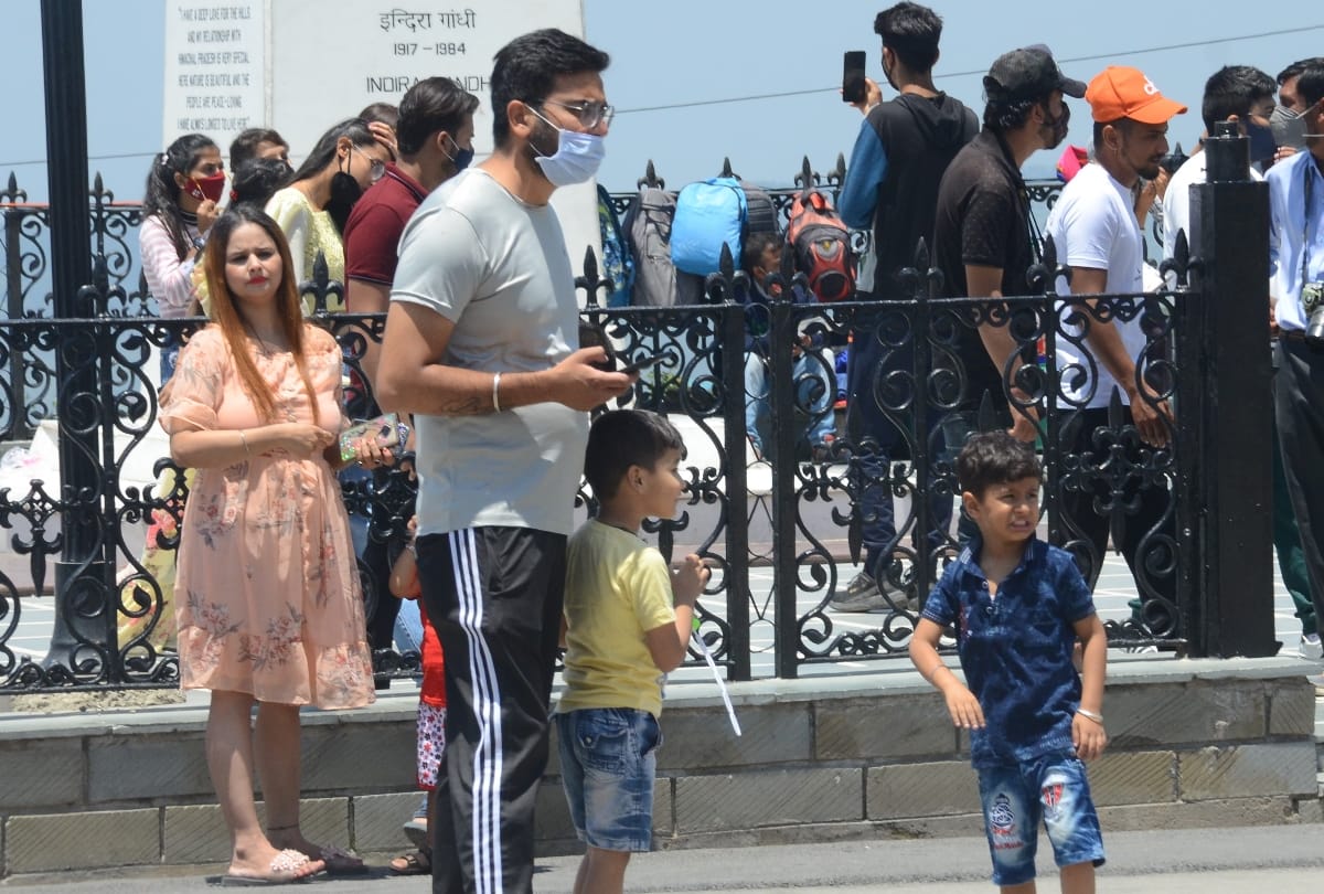 Himachal News: tourist rush at the weekend in shimla manali mcleodganj