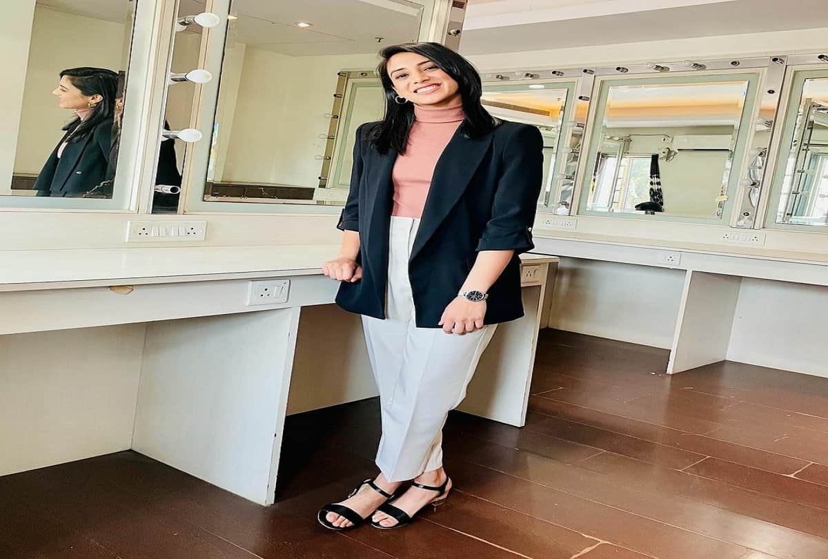 smriti mandhana smart look pictures in hindi