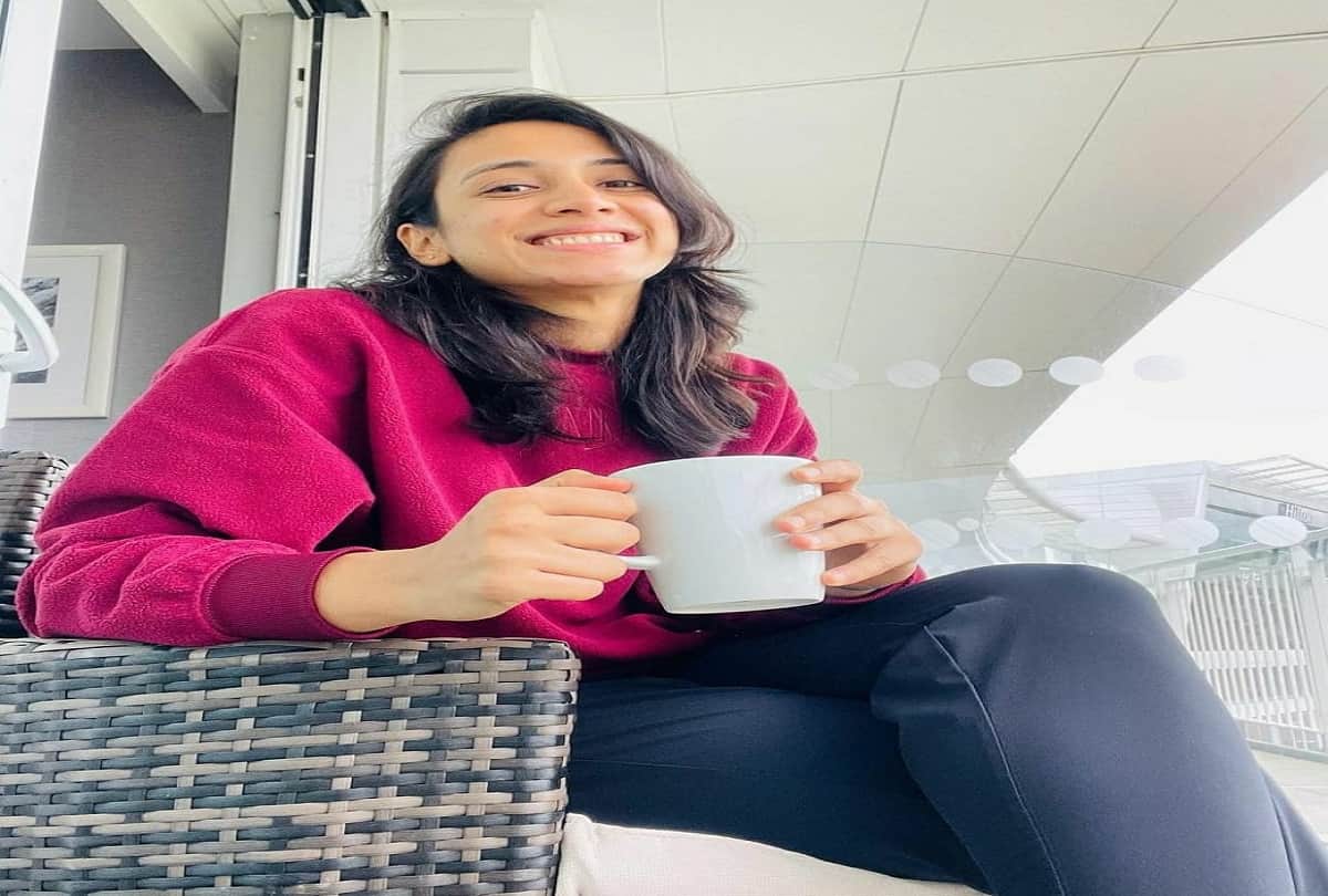 smriti mandhana smart look pictures in hindi