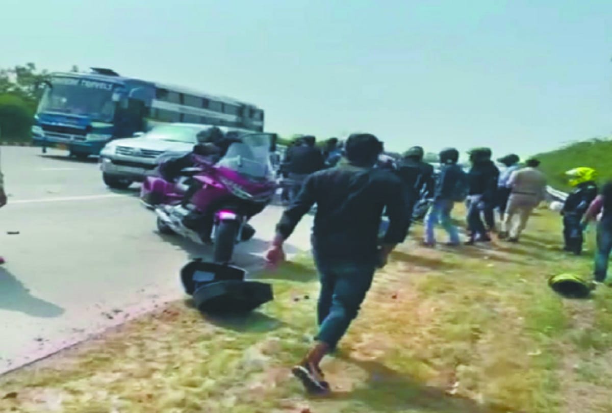 Two sports bikes collide on Yamuna Expressway, one dead
