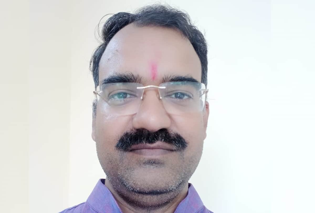 Demand of jwellery increased in market in Lucknow.