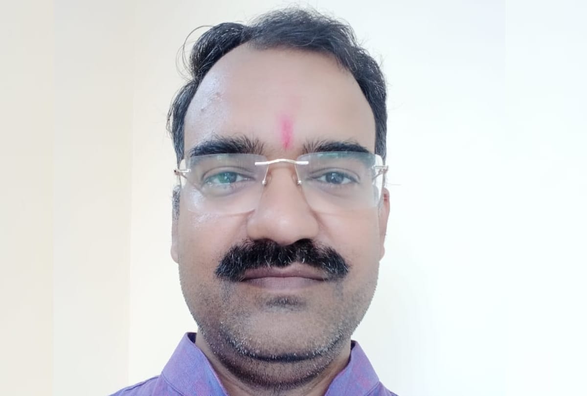 Demand of jwellery increased in market in Lucknow.