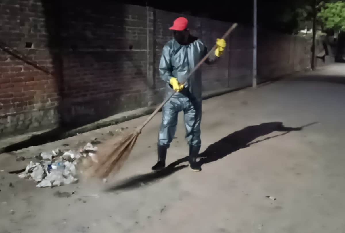 special story of Mahesh shukla Jhadu baba in Gorakhpur