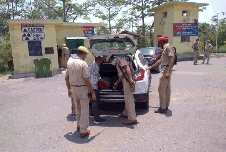 Security increased in Pathankot after two suspects spotted in Jammu region