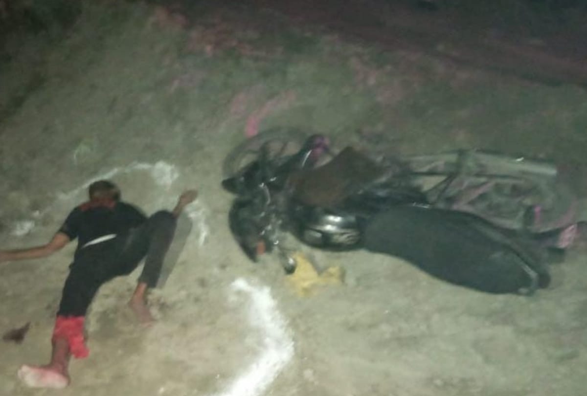 Two injured in police encounter in Ayodhya.