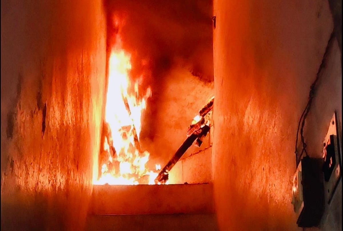 massive fire broke out in tarkulha Mela Gorakhpur