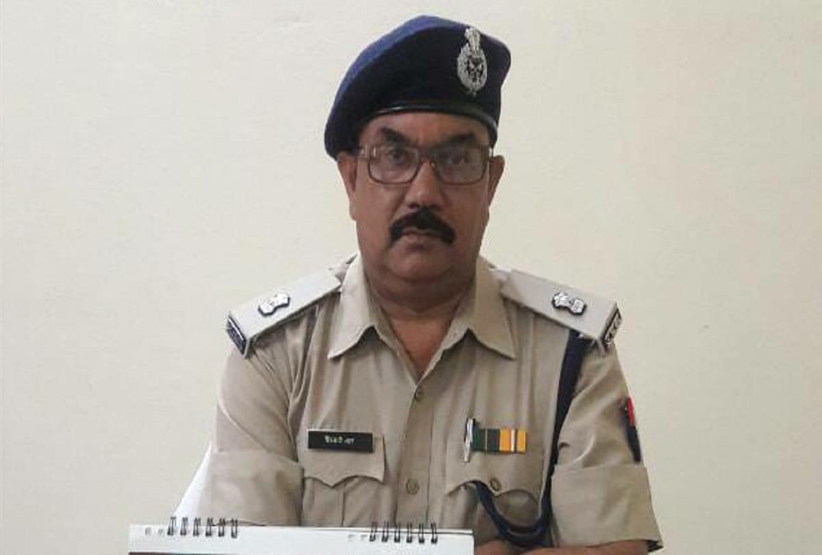 Jail Superintendents Of  sonebhadra and ballia Districts Transferred now UP mishra is new ballia Jail Superintendent