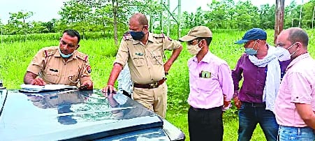 Firing on advocate in case of trial, saved life by entering bus