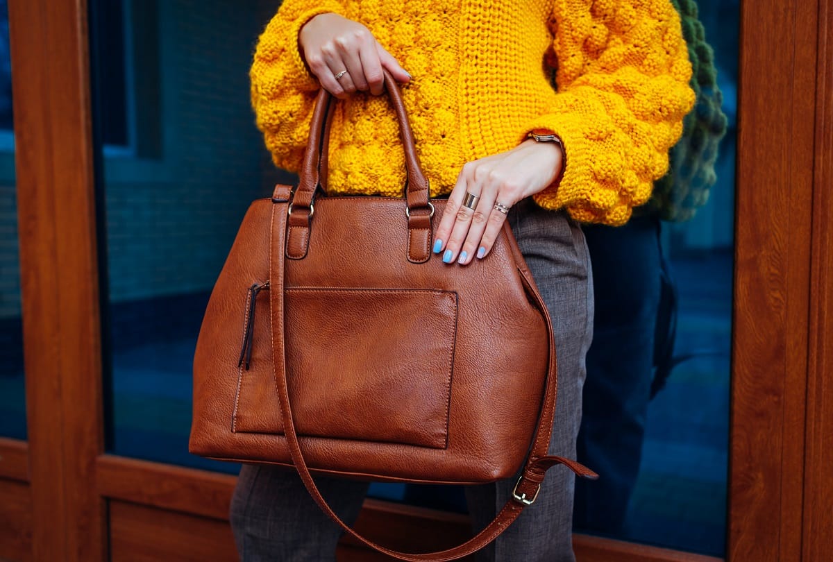 Purse Buying Guide What To Look For When Buying A Wallet In Hindi
