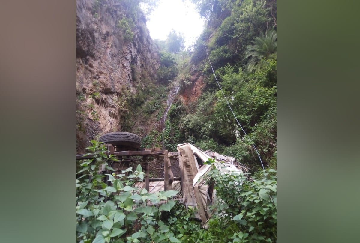 himachal sirmour accident news: ten killed in accident in sirmour side story