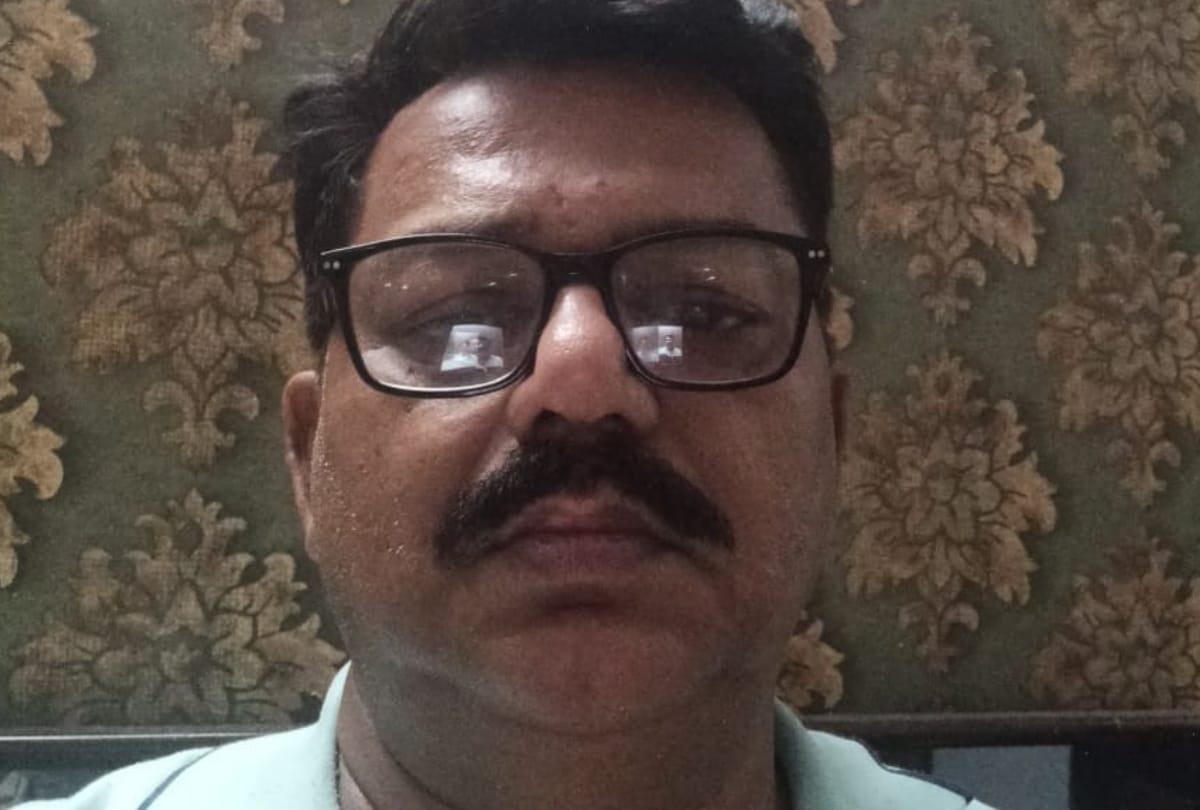 Demand of jwellery increased in market in Lucknow.