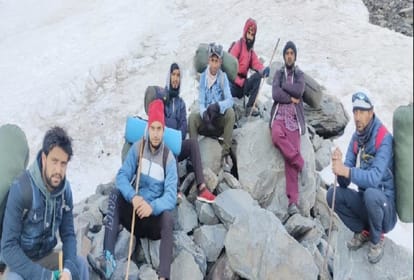 Kugti Pass: आठ महीने बाद कुगती पास से आवाजाही बहाल, मणिमहेश के दर्शन के लिए जा सकेंगे श्रद्धालु Himachal News: Kugti Pass Trek restored after eight Months