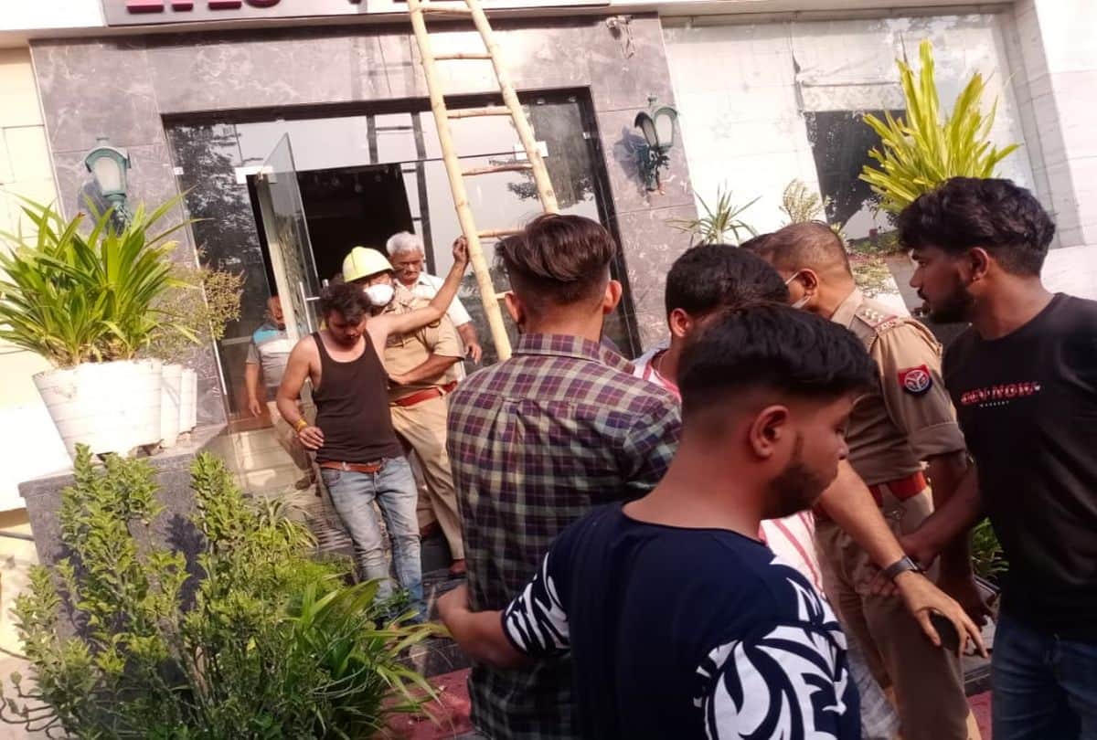 fire broke out in hotel: Police and fire brigade rescued six people
