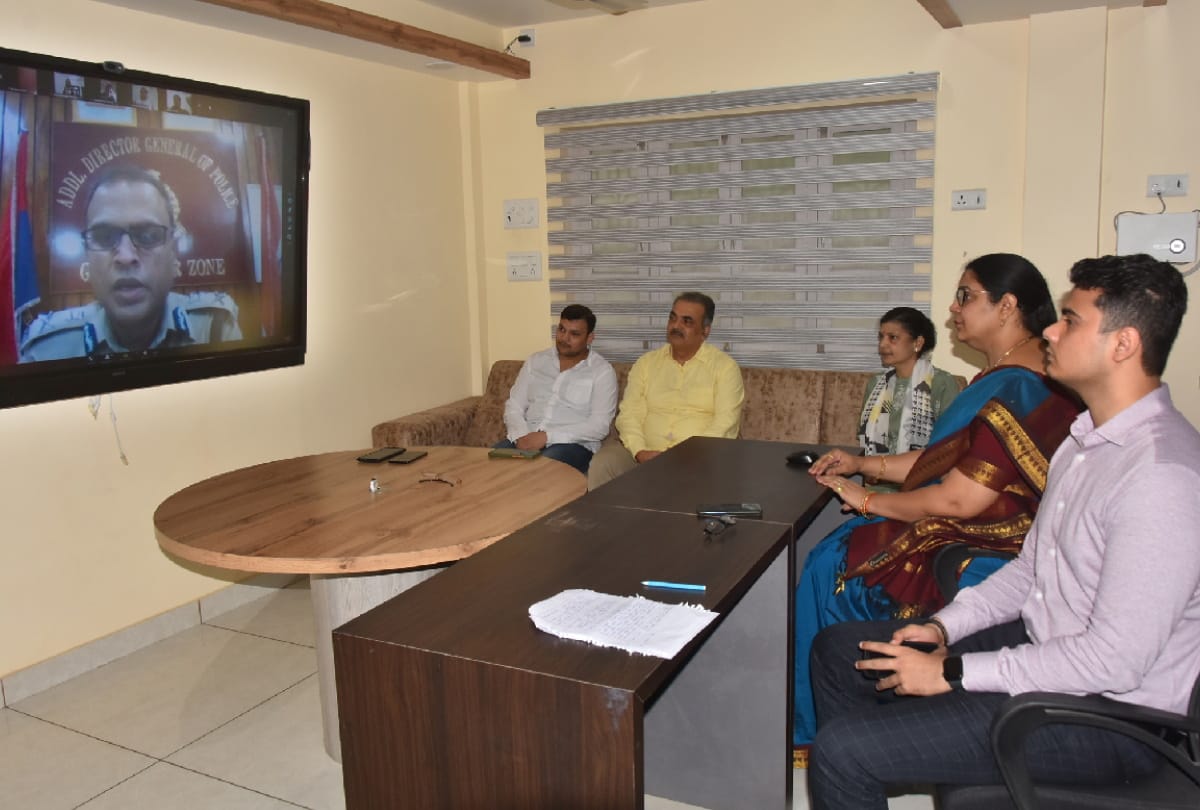 Online police school organized under unique initiative of Amar Ujala Foundation