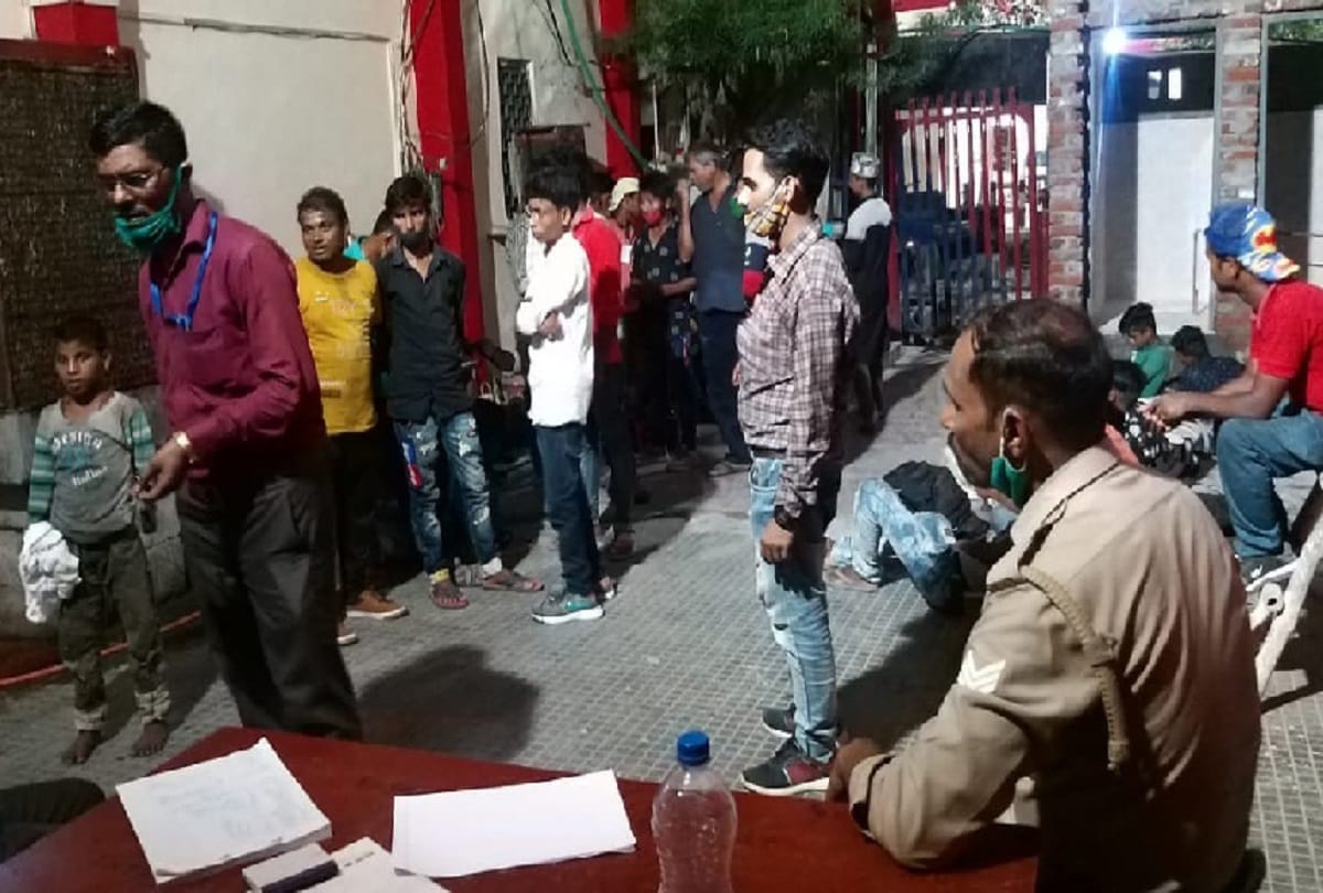 15 children recovered from North-East Express at Aligarh Junction