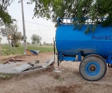 Agra: यमुनापार के टैंकर माफिया ने बनाया समानांतर वाटरवर्क्स, कई क्षेत्रों में भूगर्भ जल का हो रहा अत्यधिक दोहन Yamuna crossing tanker mafia built parallel waterworks in Agra