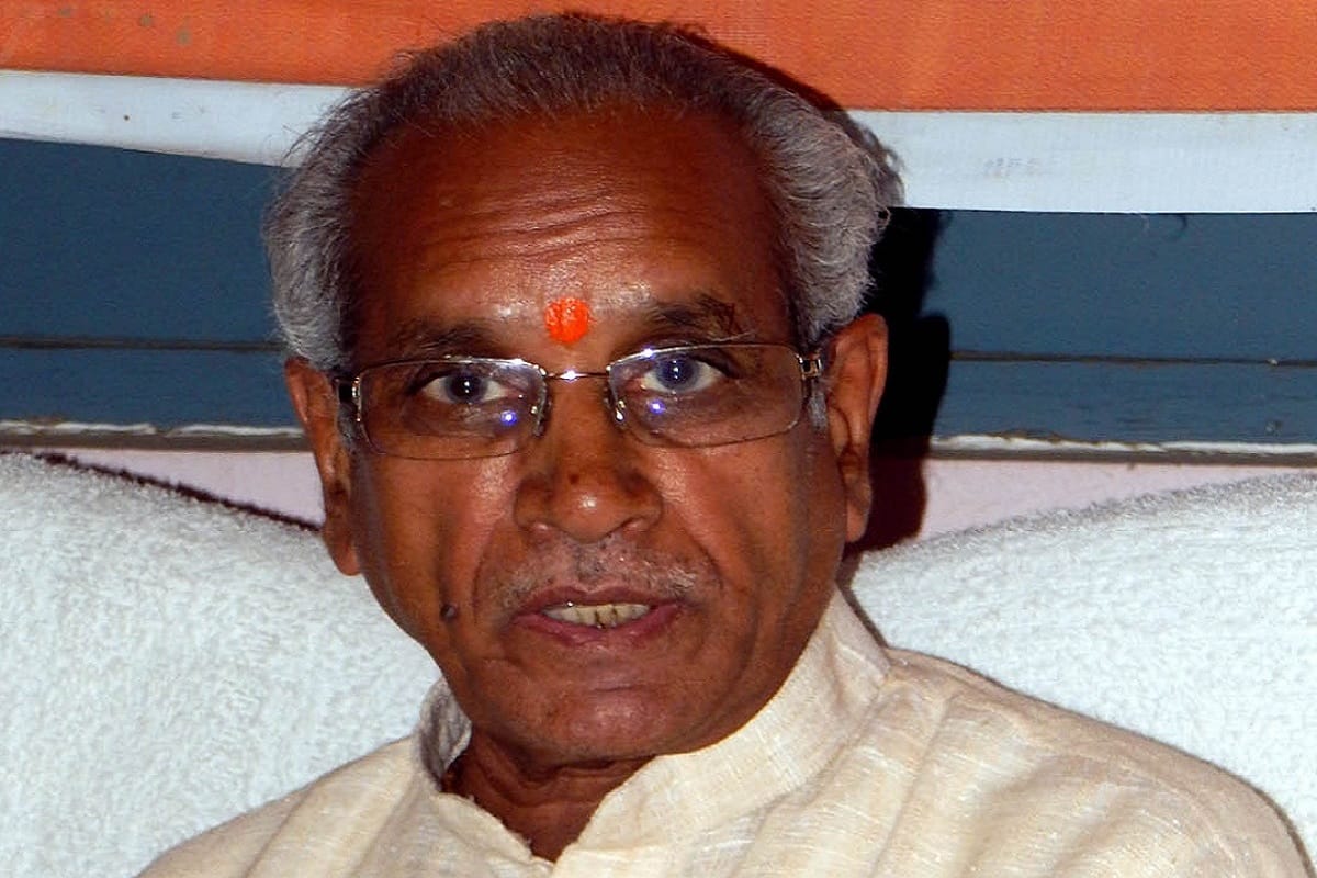 notice issued to champat ray in purchase of fakir ram mandir in Ayodhya.