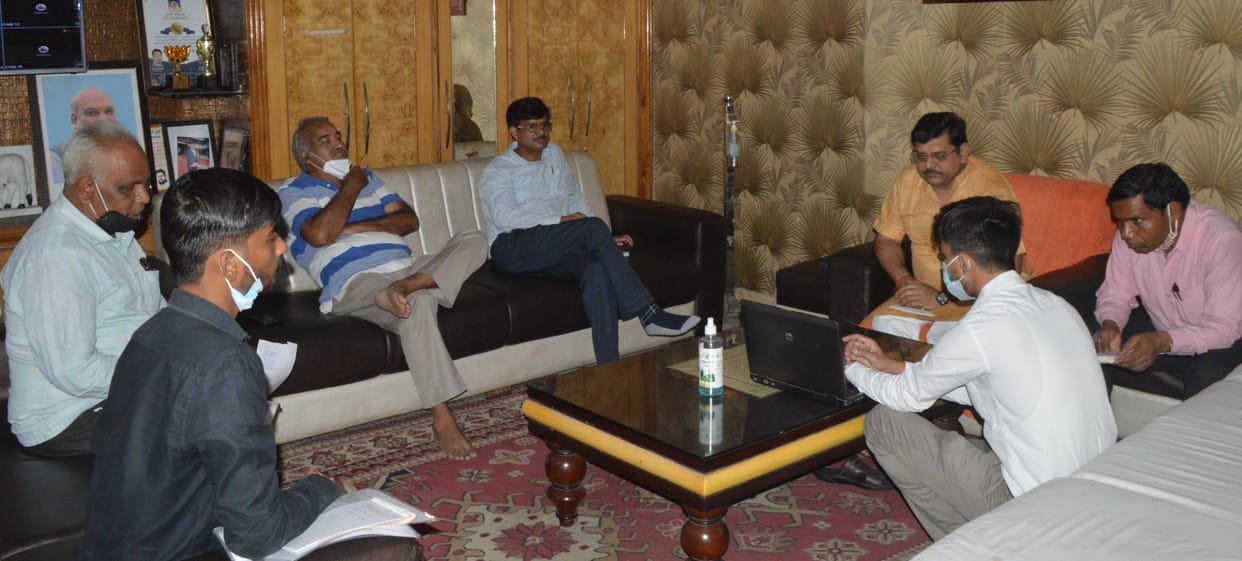 Hathras: Brainstormed with officials regarding the master plan