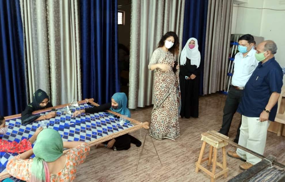 Factory outlets of traditional industries being built in handicraft museum