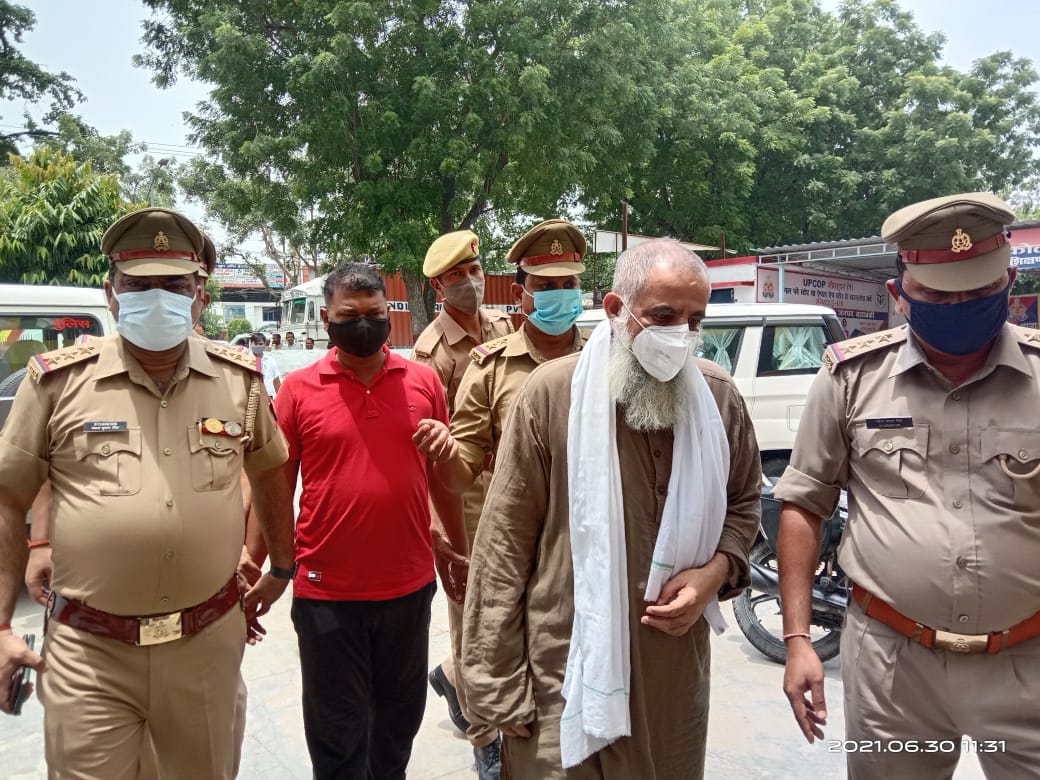 Barabanki: 25 thousand reward Mukhtar's henchman Mujahid arrested, accused in ambulance registration case at fake address