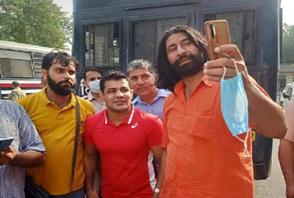 Sagar murder Case selfie with Sushil Pehelwan Investigation completed against policemen, report submitted to top officials