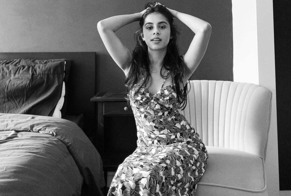 Meet Mithun Chakraborty stylish daughter Dishani once Actor adopt a girl child from a garbage bin