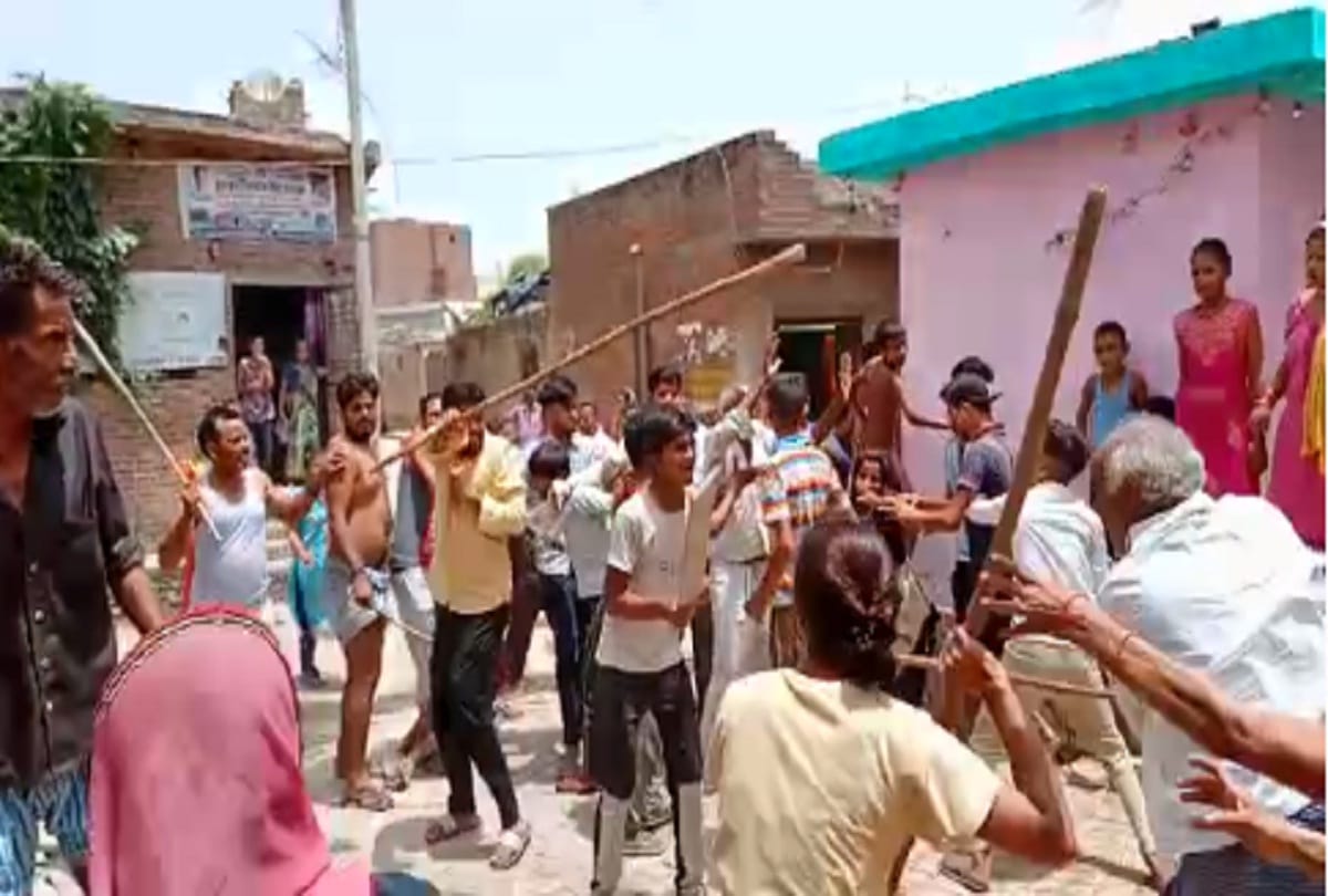 dispute over donation raised to bring new transformer lathicharge many injured