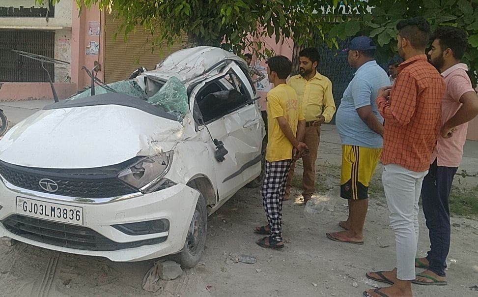 Two killed, three injured after car overturns