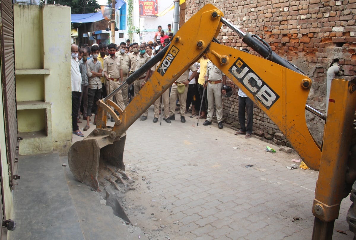 The lane leading to Takshak shrine in Dariyabad was freed from encroachment